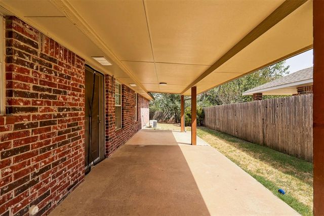 11400 Glade Avenue, Oklahoma City, OK 73162