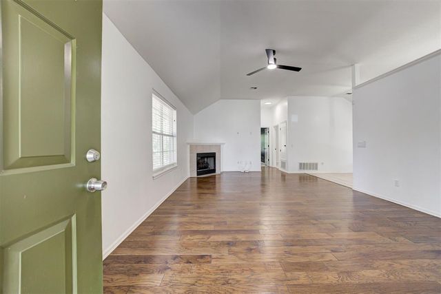 11400 Glade Avenue, Oklahoma City, OK 73162