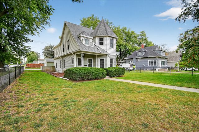 1134 Rapids Street, Adel, IA 50003