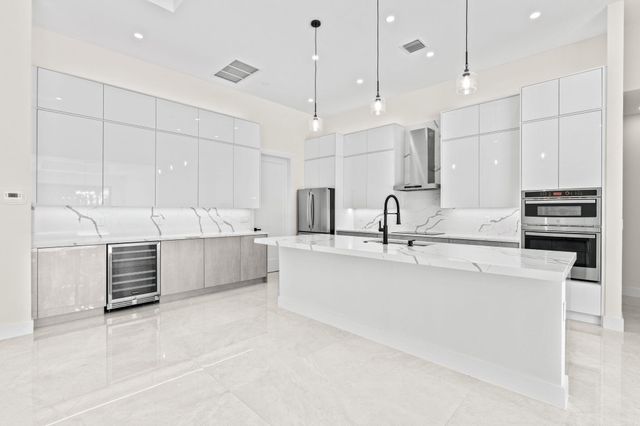 16024 84TH Court N, The Acreage, FL 33470