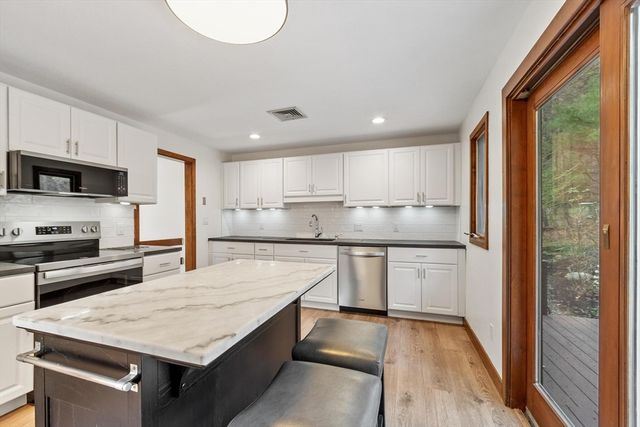 94 Poor Farm Rd, Harvard, MA 01451