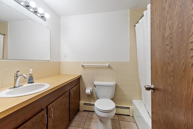 94 Poor Farm Rd, Harvard, MA 01451