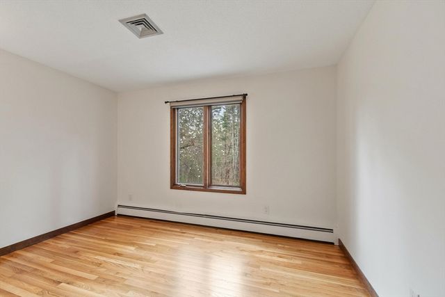 94 Poor Farm Rd, Harvard, MA 01451