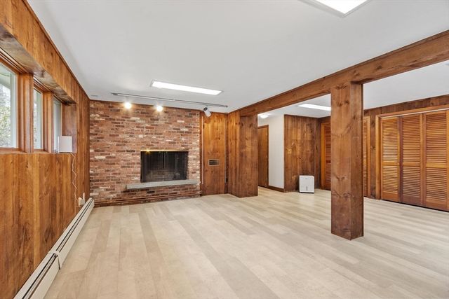 94 Poor Farm Rd, Harvard, MA 01451