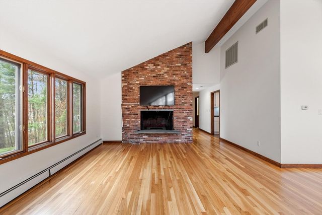 94 Poor Farm Rd, Harvard, MA 01451