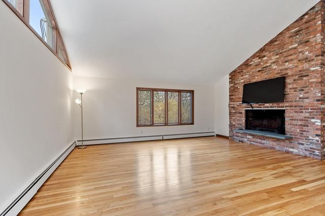 94 Poor Farm Rd, Harvard, MA 01451