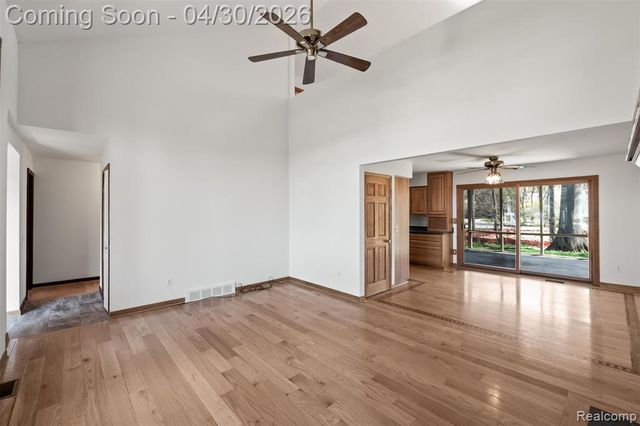 5461 Putnam Drive, West Bloomfield, MI 48323