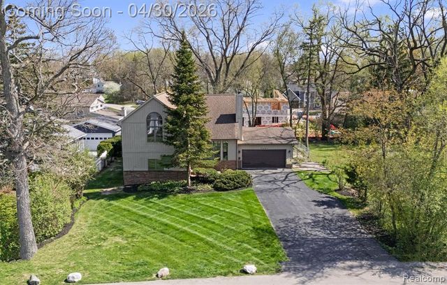 5461 Putnam Drive, West Bloomfield, MI 48323