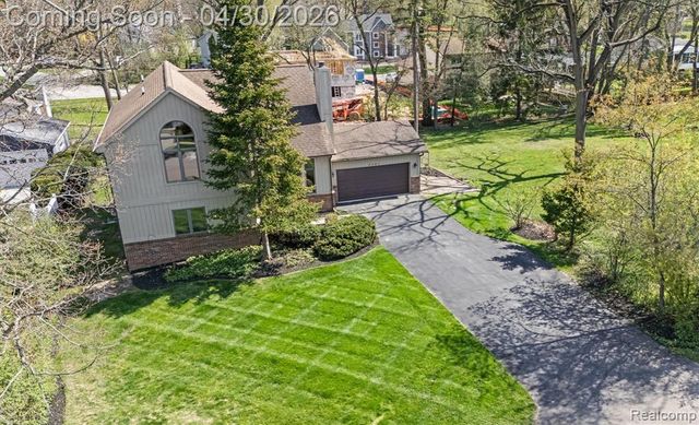 5461 Putnam Drive, West Bloomfield, MI 48323