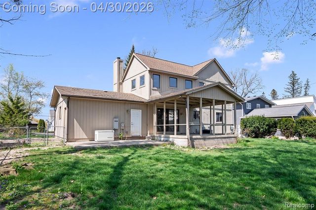 5461 Putnam Drive, West Bloomfield, MI 48323
