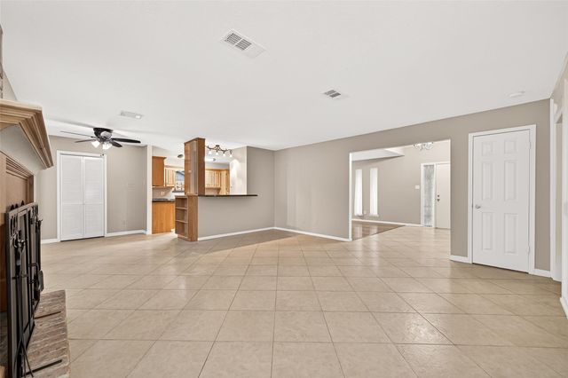 2182 Tree Lane, Houston, TX 77339