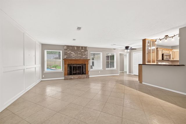 2182 Tree Lane, Houston, TX 77339