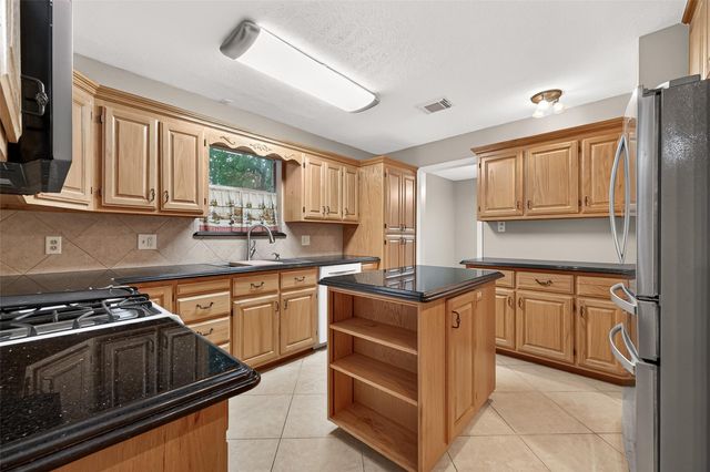 2182 Tree Lane, Houston, TX 77339