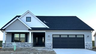 15269 Cypress Drive, Perrysburg, OH 43551