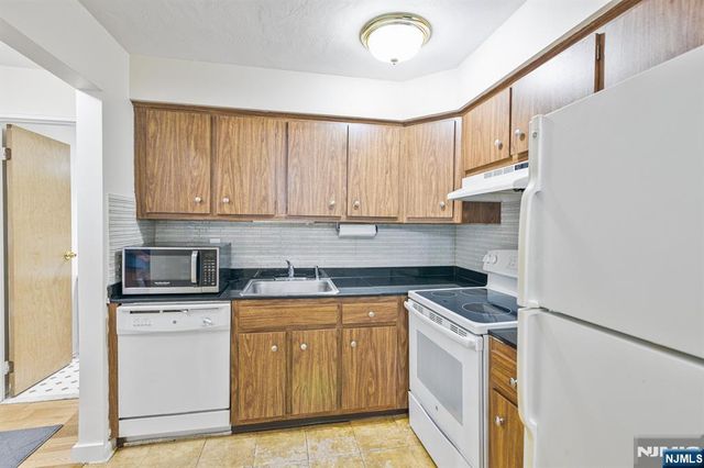 462C Liberty Street 312, Little Ferry, NJ 07643