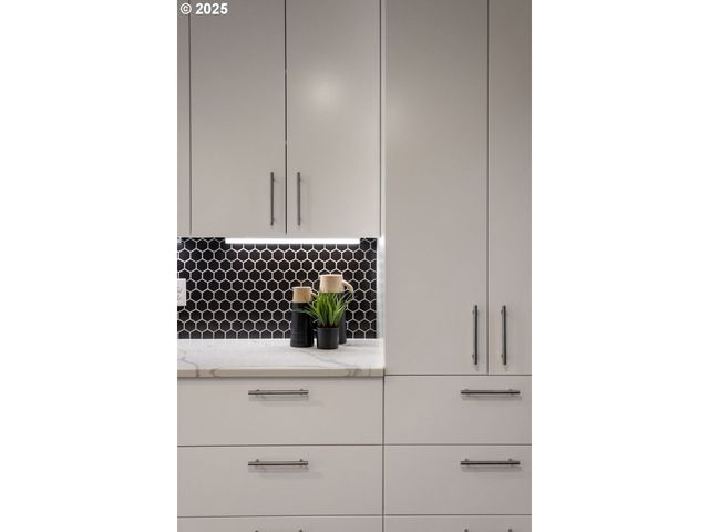 15280 S HOWARDS MILL Rd, Mulino, OR 97042