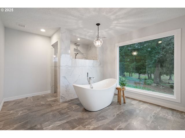 15280 S HOWARDS MILL Rd, Mulino, OR 97042