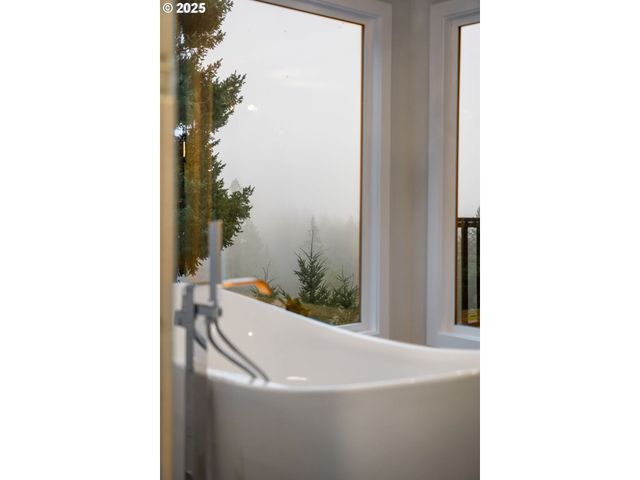 15280 S HOWARDS MILL Rd, Mulino, OR 97042