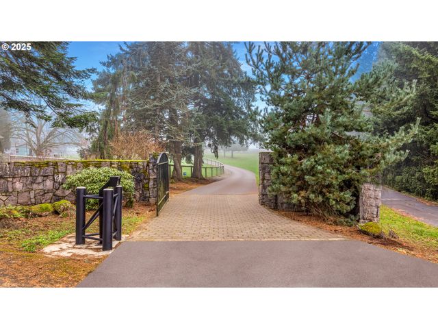 15280 S HOWARDS MILL Rd, Mulino, OR 97042