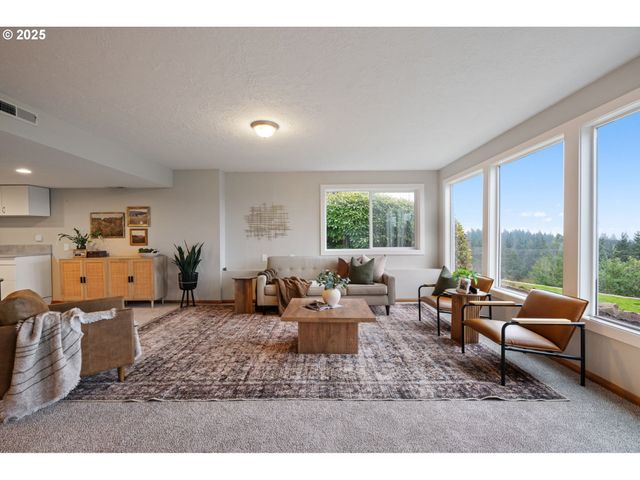 15280 S HOWARDS MILL Rd, Mulino, OR 97042