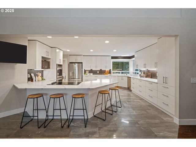 15280 S HOWARDS MILL Rd, Mulino, OR 97042