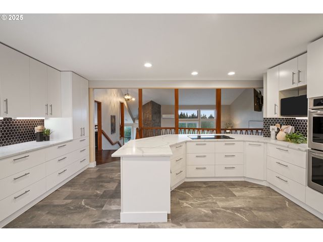 15280 S HOWARDS MILL Rd, Mulino, OR 97042