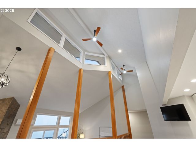 15280 S HOWARDS MILL Rd, Mulino, OR 97042