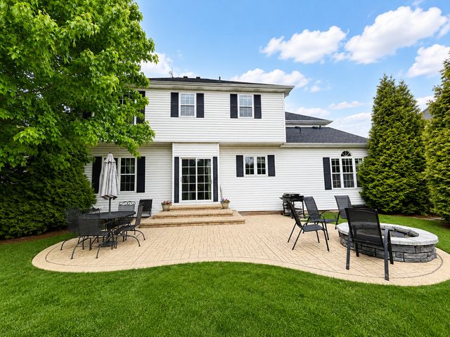 635 Independence Avenue, Elburn, IL 60119