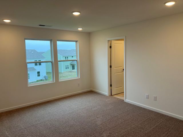 4010 Sadie St, Columbia, TN 38401