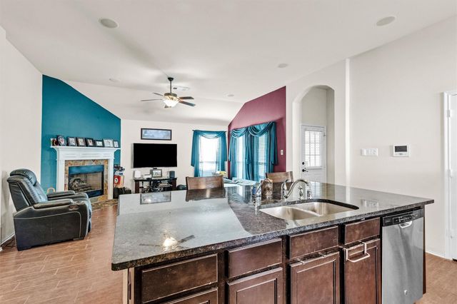 13013 Trail Manor Drive, Pearland, TX 77584