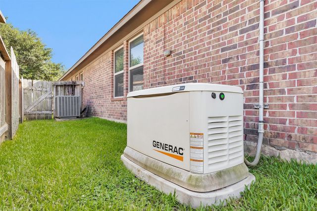 13013 Trail Manor Drive, Pearland, TX 77584