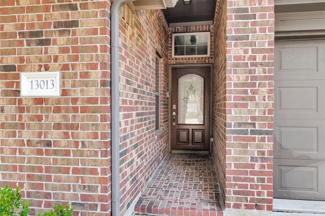 13013 Trail Manor Drive, Pearland, TX 77584
