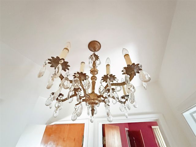 1220 Bell Avenue, Des Moines, IA 50315