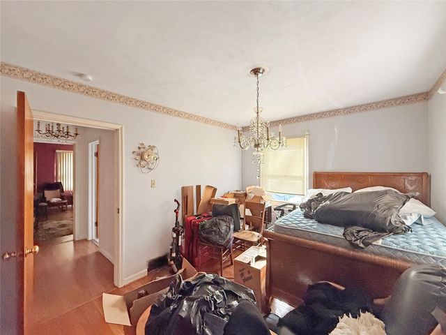 1220 Bell Avenue, Des Moines, IA 50315