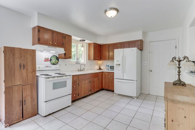 181 W Robertson Road, Morgantown, IN 46160