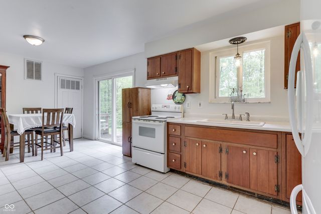 181 W Robertson Road, Morgantown, IN 46160