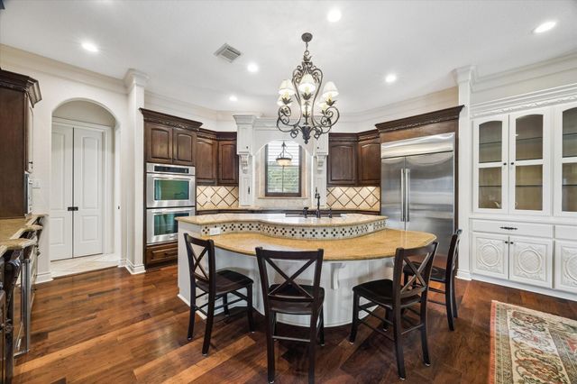 2103 Airline Drive, Friendswood, TX 77546
