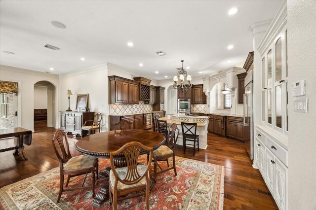 2103 Airline Drive, Friendswood, TX 77546
