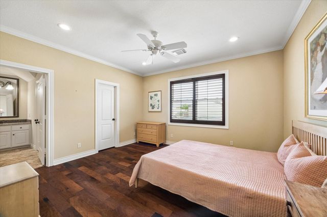 2103 Airline Drive, Friendswood, TX 77546