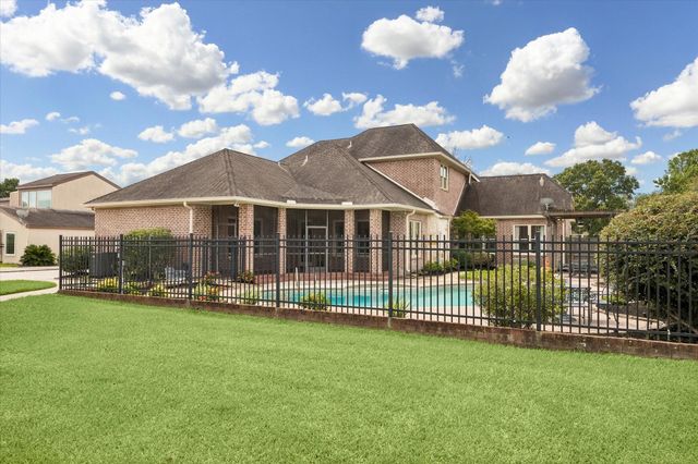 2103 Airline Drive, Friendswood, TX 77546