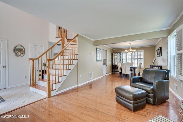 26 Brittany Way, Kendall Park, NJ 08824