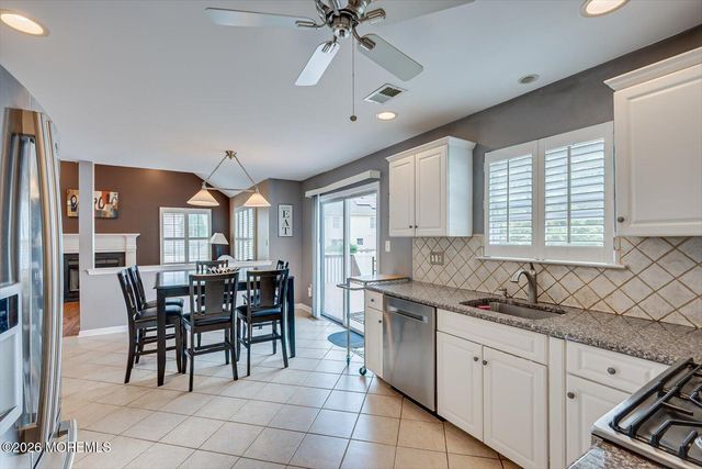 26 Brittany Way, Kendall Park, NJ 08824