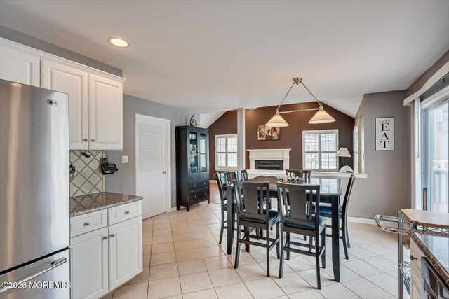 26 Brittany Way, Kendall Park, NJ 08824