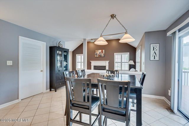 26 Brittany Way, Kendall Park, NJ 08824