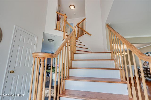26 Brittany Way, Kendall Park, NJ 08824