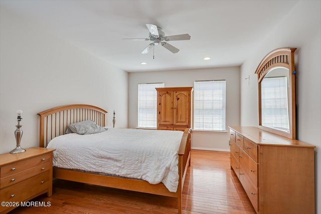 26 Brittany Way, Kendall Park, NJ 08824
