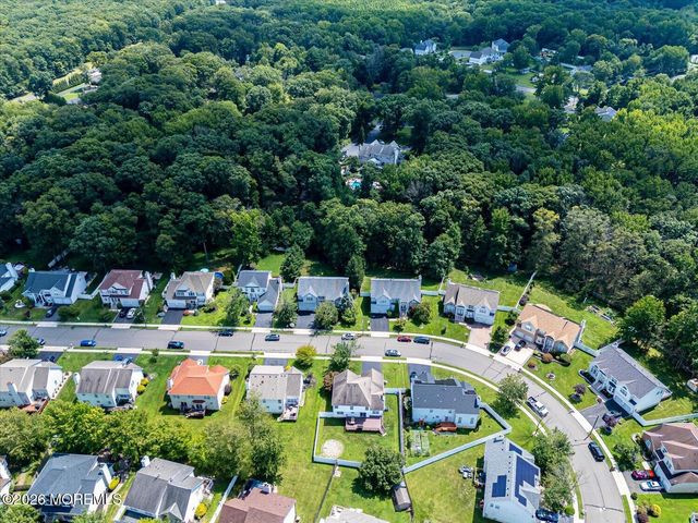 26 Brittany Way, Kendall Park, NJ 08824