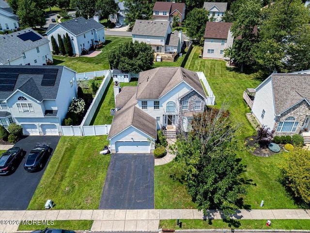 26 Brittany Way, Kendall Park, NJ 08824