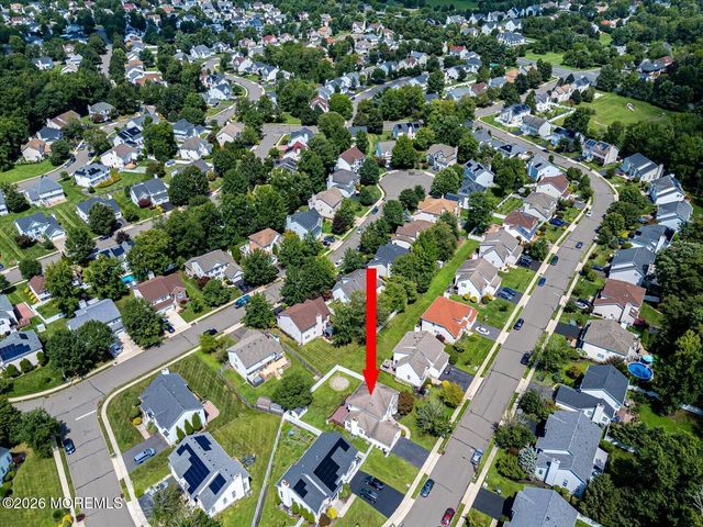 26 Brittany Way, Kendall Park, NJ 08824