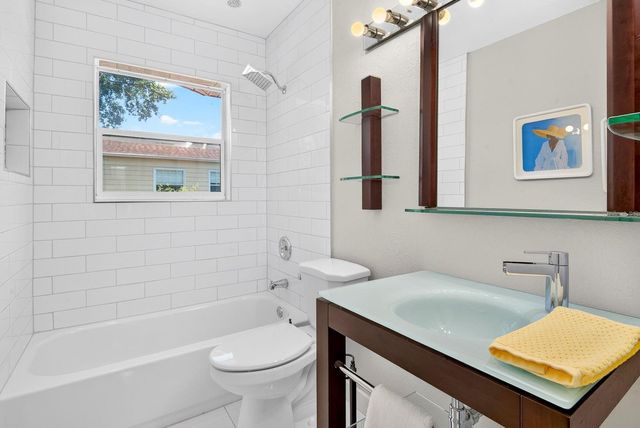 4147 AUGUSTINE AVENUE, Sarasota, FL 34231